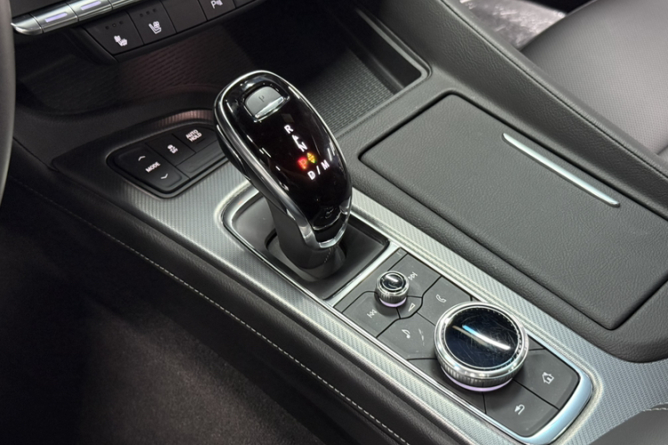 凯迪拉克CT5 2022款 28T 豪华型局部细节18