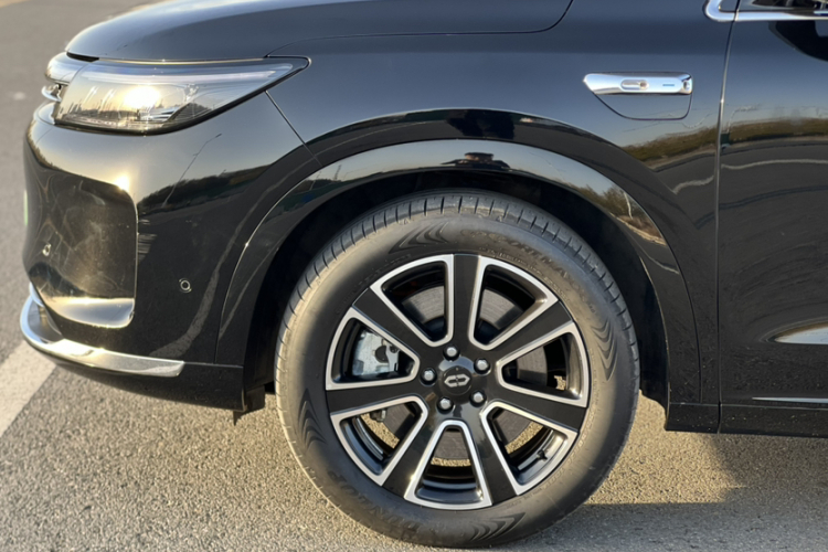 鸿蒙智行 问界M7 2024款 1.5T 智驾后驱Pro版 6座车身外观6007