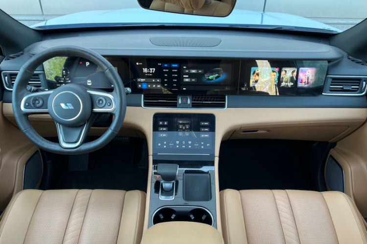 理想汽车 理想ONE 2020款 增程6座版中控内饰7006