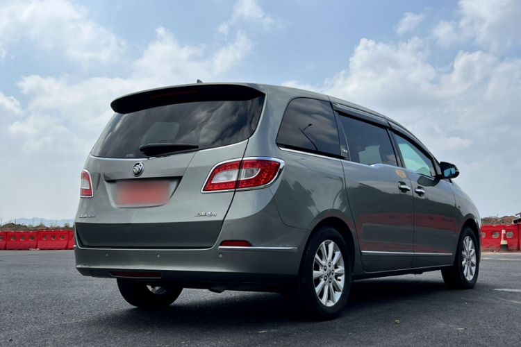 别克GL8 2013款 3.0L XT豪华商务旗舰版车身外观6006