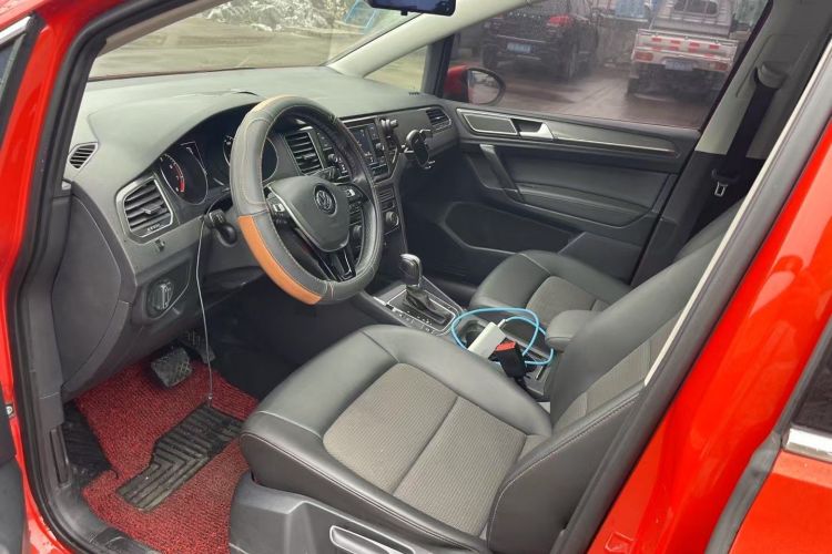 大众 高尔夫·嘉旅 2018款 230TSI 自动进取型中控内饰7002