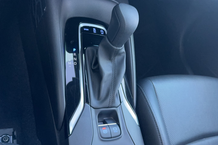 丰田 雷凌 2023款 185T CVT豪华版局部细节18