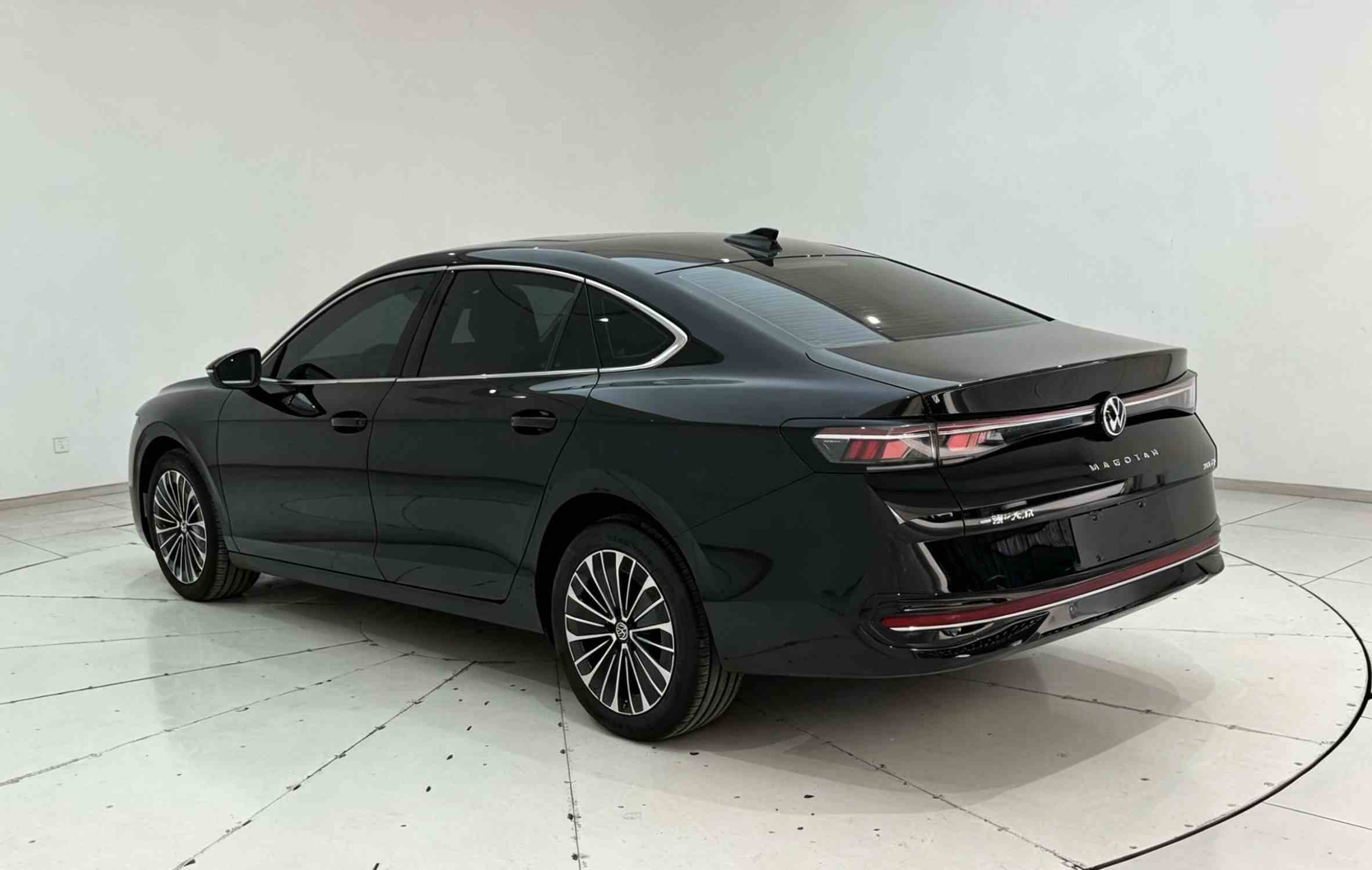 大众 迈腾 2024款  380TSI DSG尊贵版大迈包(3)