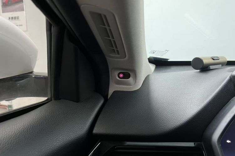 小鹏G3 2022款 G3i 520N+中控内饰7008