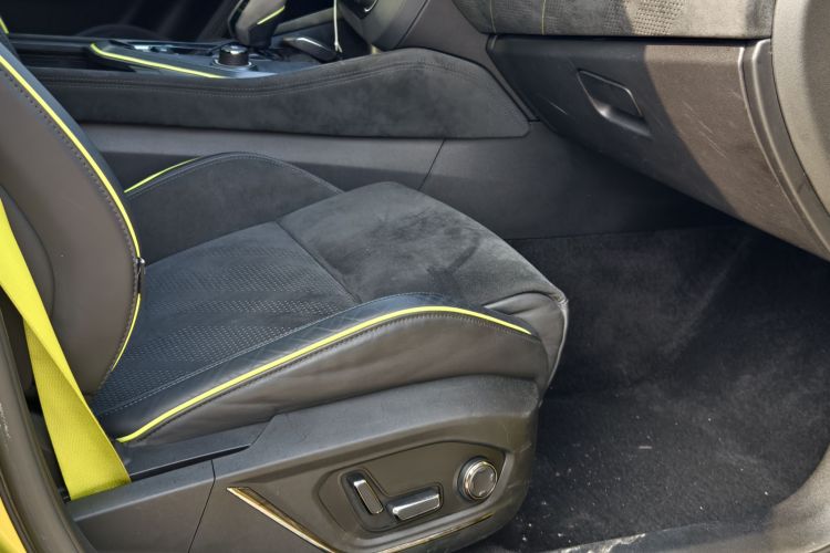 领克03 2020款 03+ 2.0TD 自动驭风版局部细节41