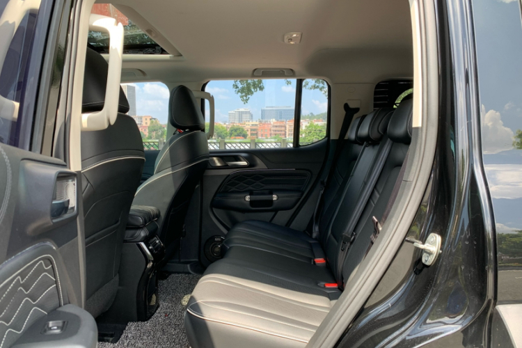 坦克300 2021款 越野版 2.0T 征服者中控内饰7006