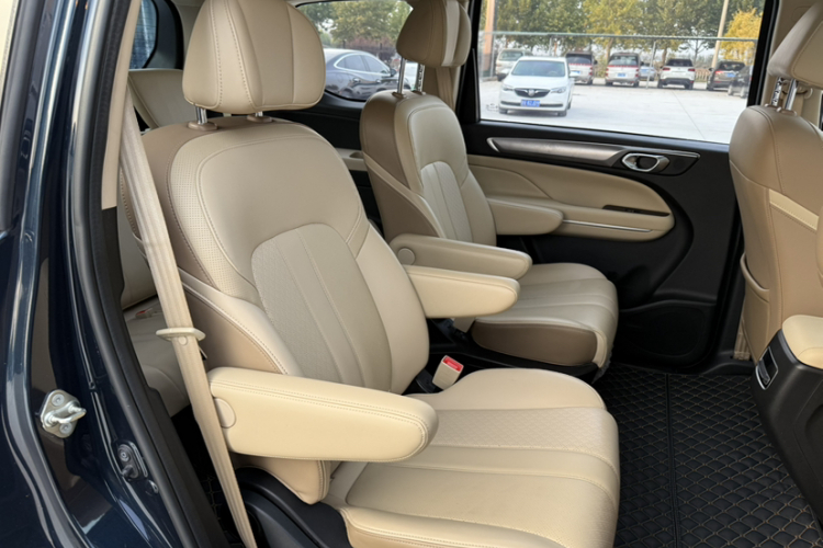 广汽传祺 传祺M6 2021款 PRO 270T 自动豪华版中控内饰7002