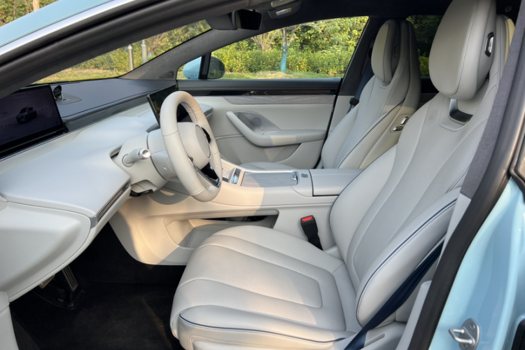 鸿蒙智行 智界S7 2025款 705km Max中控内饰7001