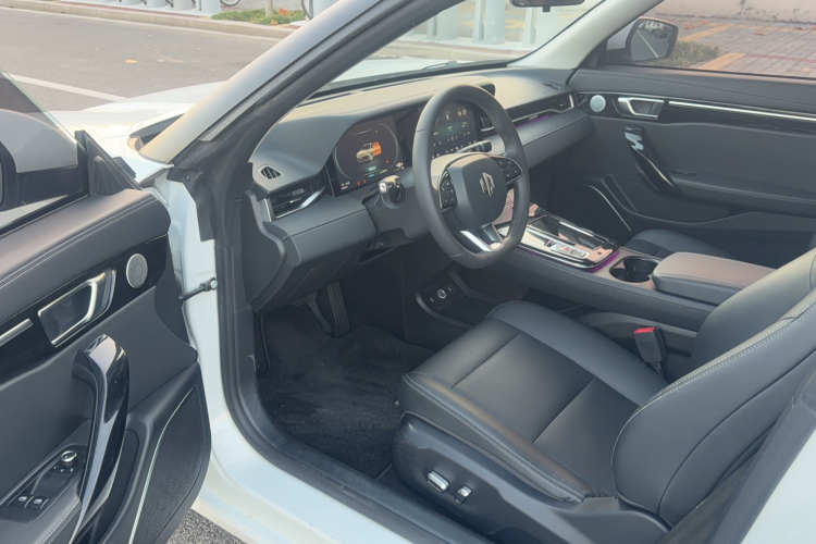 零跑汽车 零跑S01 2019款 380 Pro中控内饰7001