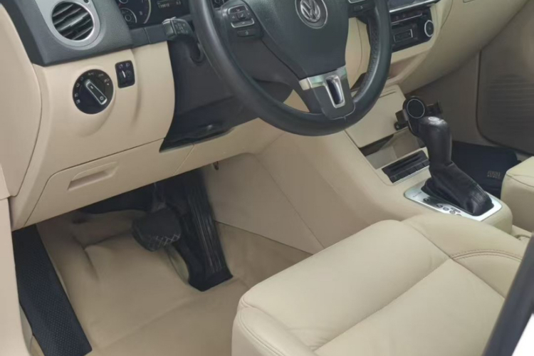 大众 途观 2012款 1.8TSI 自动四驱菁英版中控内饰7002