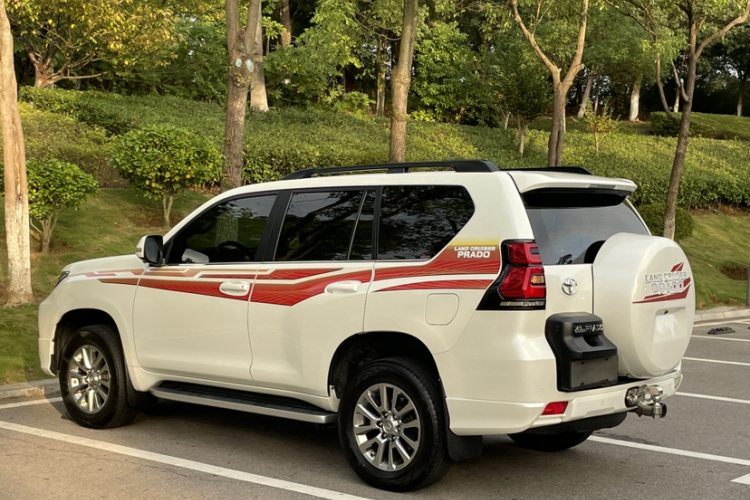 丰田 普拉多 2019款 3.5L 自动TX-L尊享版后挂备胎车身外观6009