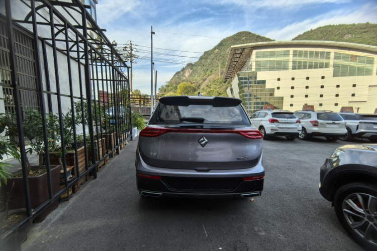 宝骏RS-5 2019款 1.5T CVT智能驾控豪华版 国VI车身外观6003