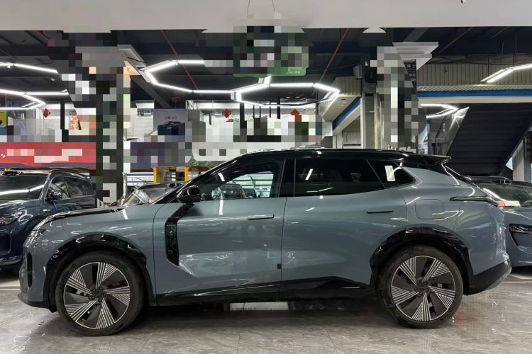 领克08 EM-P 2025款 220km 四驱性能Halo车身外观6005