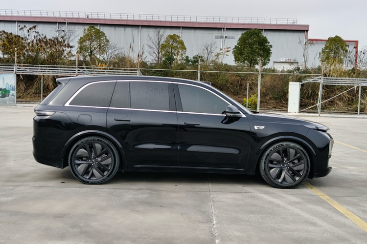 理想汽车 理想L8 2024款 Ultra车身外观6005