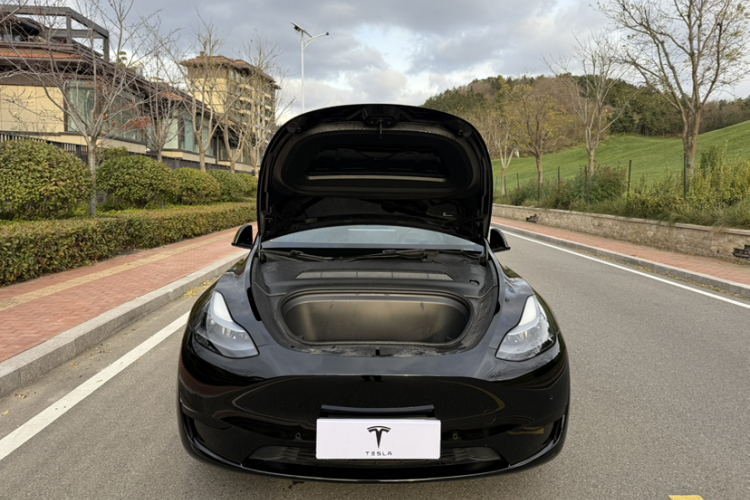 特斯拉 Model Y 2022款 后轮驱动版局部细节24