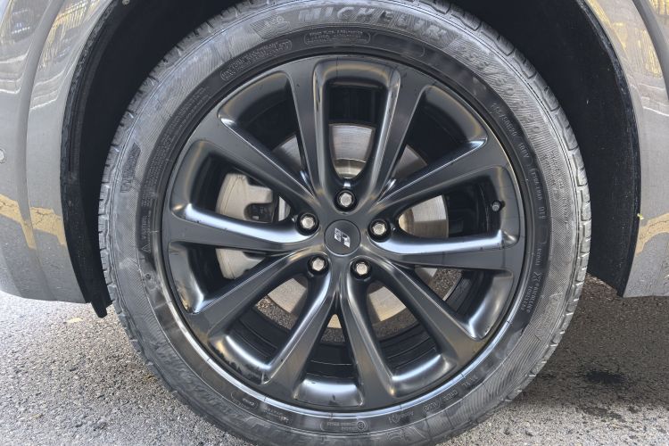 理想汽车 理想ONE 2021款 增程6座版车身外观6007