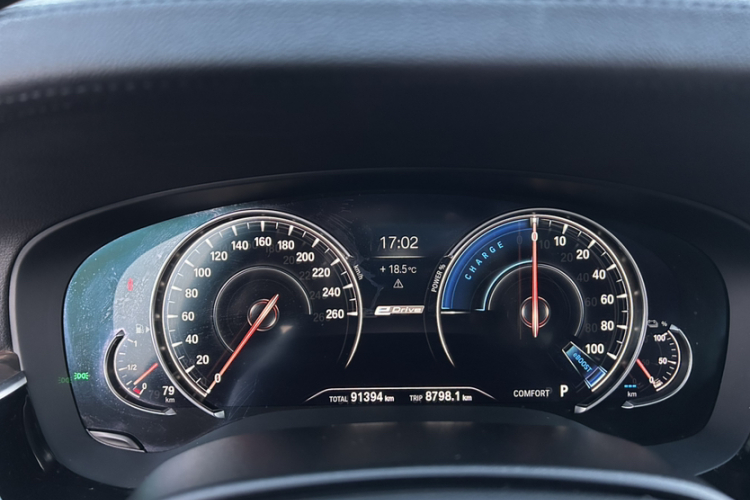 宝马5系新能源 2019款 530Le 豪华套装中控内饰7015