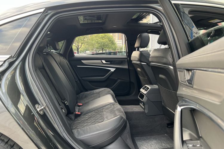 奥迪A6L 2021款 45 TFSI 臻选动感型中控内饰7004