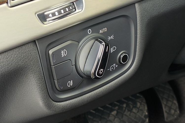 奥迪A8 2013款 A8L 45 TFSI quattro舒适型局部细节9008