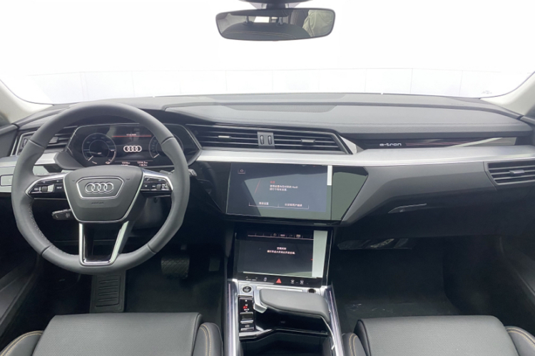 奥迪e-tron 2021款 50 quattro 豪华型中控内饰7001