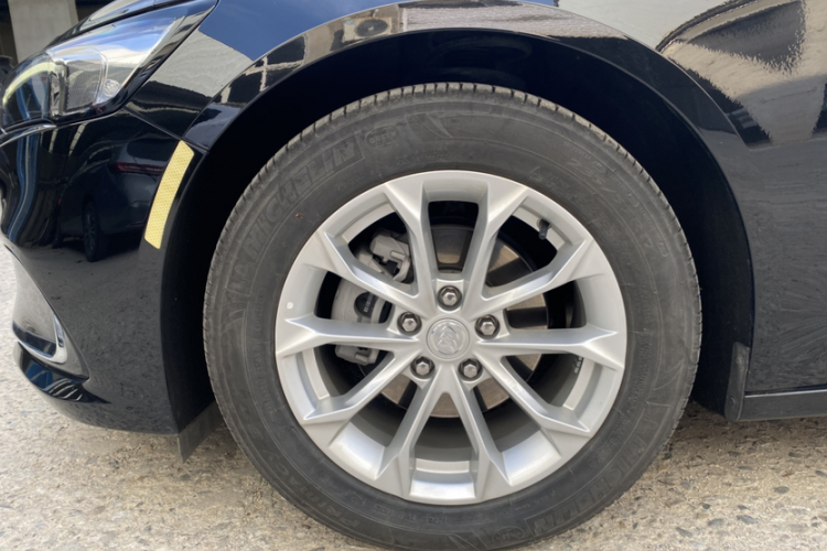 别克 君越 2022款 552T 豪华型车身外观6010