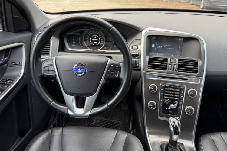 沃尔沃XC60(进口) 2014款 T5 智逸版中控内饰7004