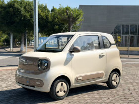 奔腾小马 2026款 222km 闪耀马