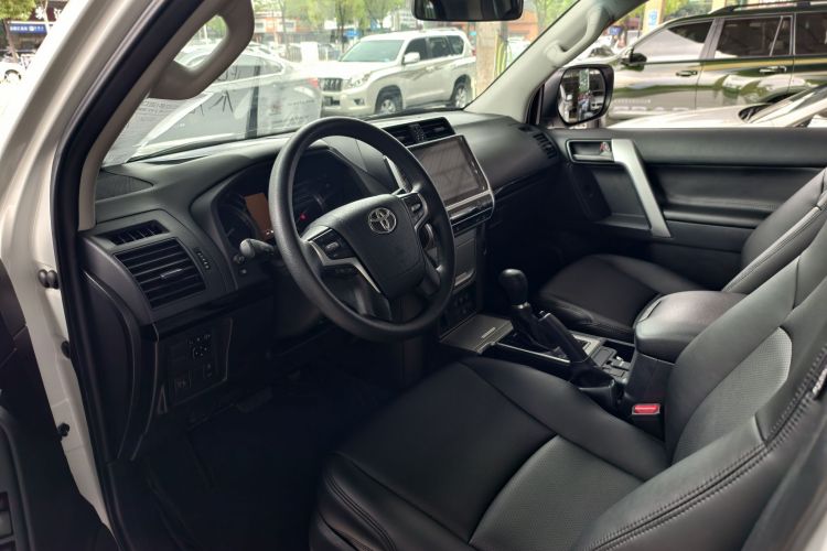 丰田 普拉多（平行进口）中控内饰7002