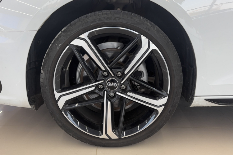 奥迪A4L 2024款 40 TFSI 豪华动感型车身外观6004