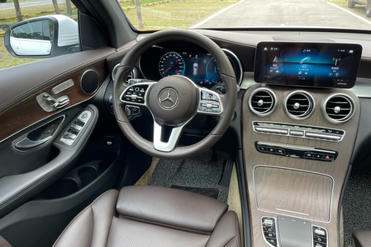 奔驰GLC 2020款 改款 GLC 300 L 4MATIC 动感型中控内饰7003