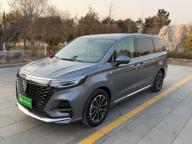 荣威iMAX8 2021款 400TGI Supreme系列尊荣版