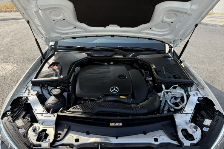 奔驰E级(进口) 2023款 E 300 时尚型运动版局部细节24