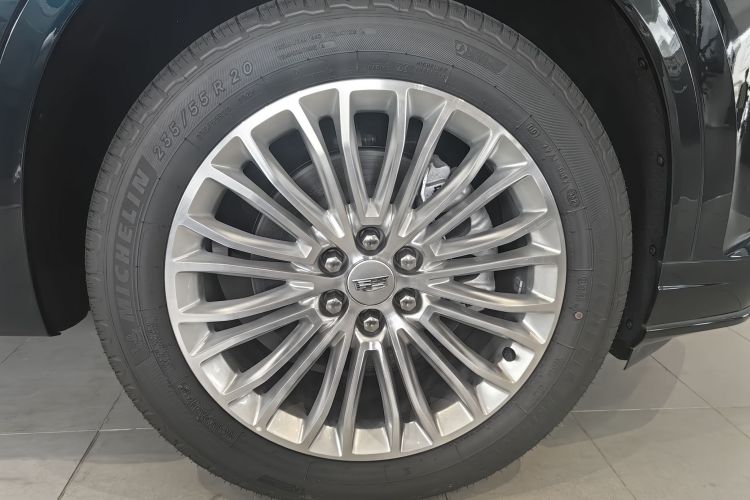 凯迪拉克XT6 2022款 2.0T 七座两驱豪华型车身外观6005