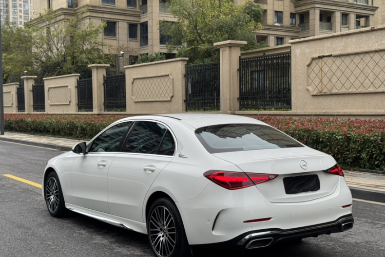 奔驰C级 2023款 C 200 L 运动版车身外观6001