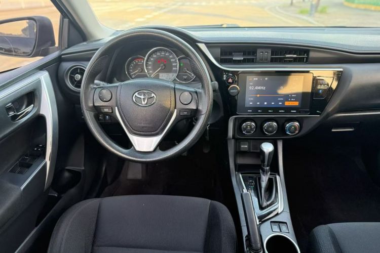 丰田 雷凌 2017款 改款 185T CVT精英版 国VI中控内饰7007