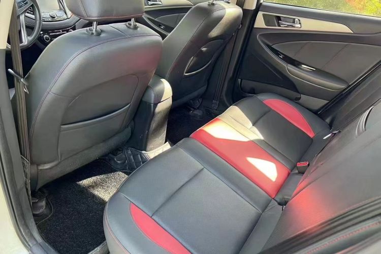 长安 逸动 2016款 XT 1.6L 自动俊酷型中控内饰7002