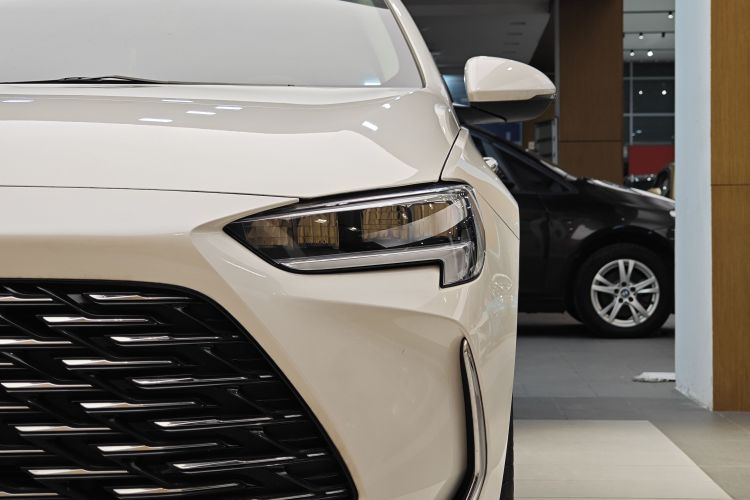 别克 君威 2024款 25T 超享版车身外观6006