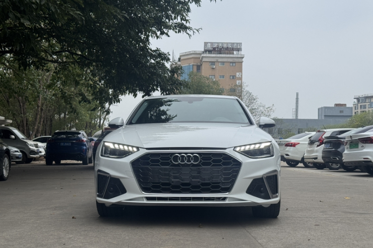 奥迪A4L 2020款 40 TFSI 豪华动感型车身外观6003