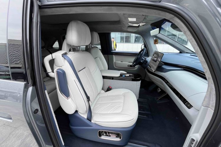 极氪MIX 2025款 长续航智驾版中控内饰7014