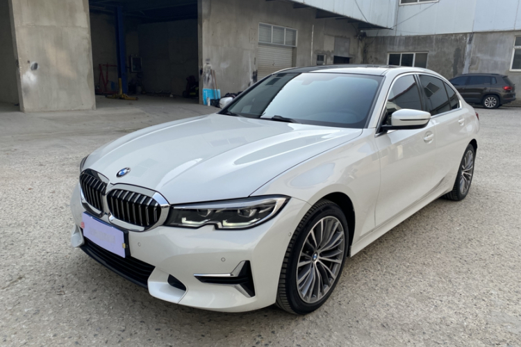 宝马3系 2020款 325Li 首发版车身外观1