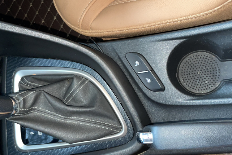 别克 英朗 2019款 18T 自动互联旗舰型 国VI中控内饰7005