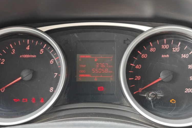 五菱汽车 五菱宏光 2019款 1.5L S标准型国VI LAR中控内饰15