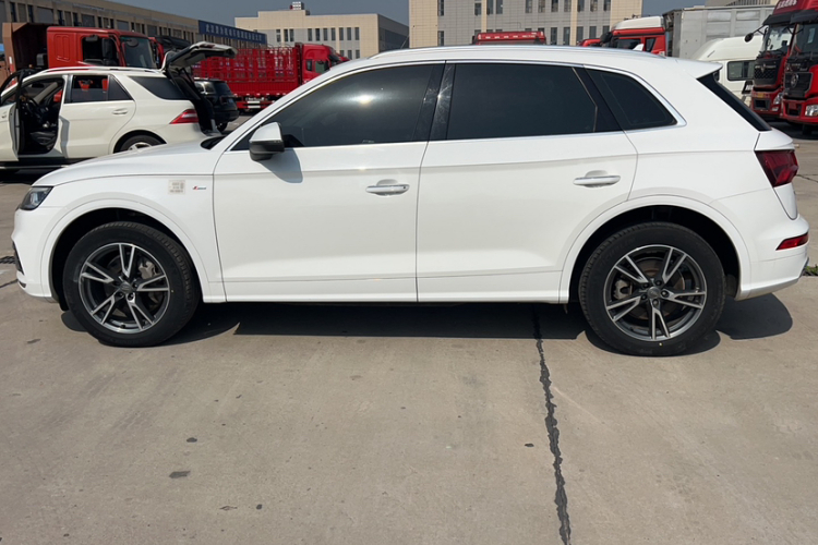 奥迪Q5L 2020款 40 TFSI 荣享时尚型车身外观6002