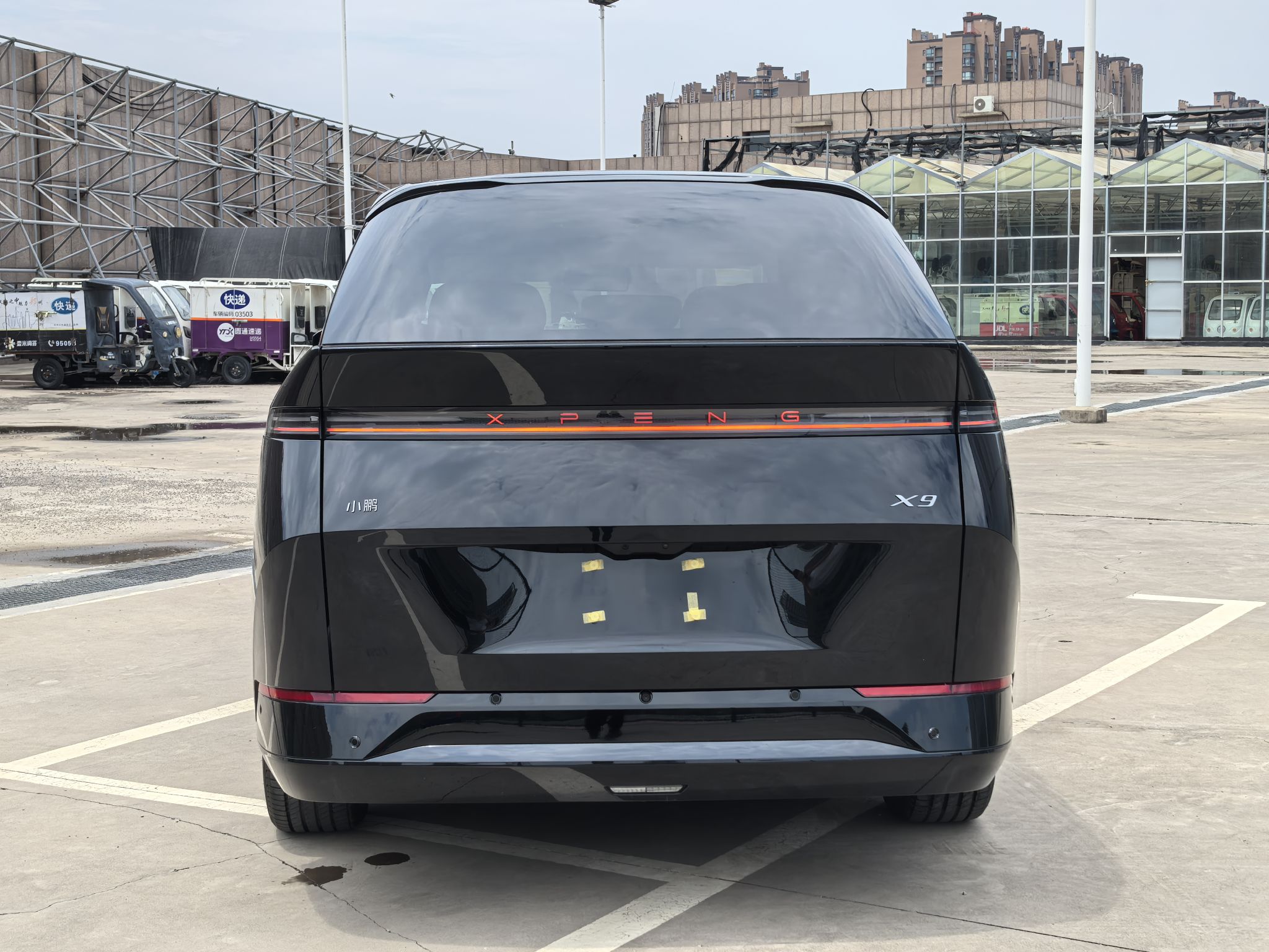 小鹏X9 2025款 650长续航 Max