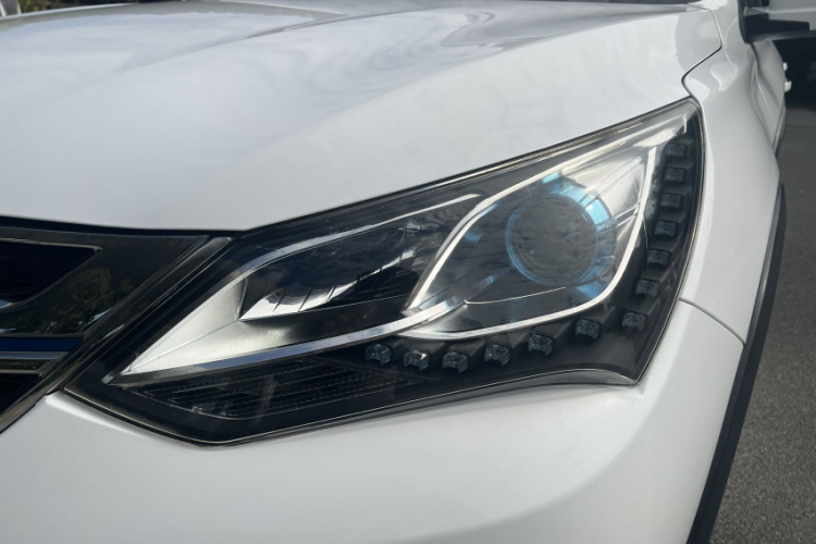 比亚迪 宋新能源 2017款 宋DM 1.5TID 全时四驱豪华型局部细节36