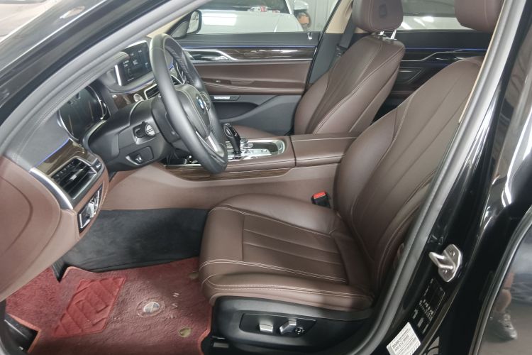 宝马7系 2016款 730Li 领先型中控内饰7008