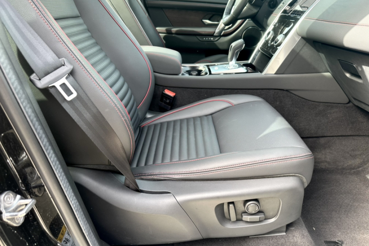 路虎 发现运动版 2020款 249PS R-Dynamic 性能科技版 5座局部细节41