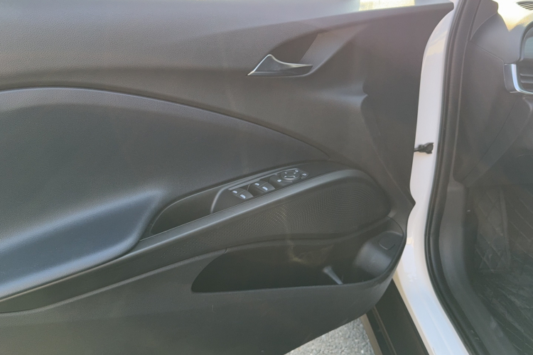 别克 微蓝6 2024款 450km 出行版中控内饰7003