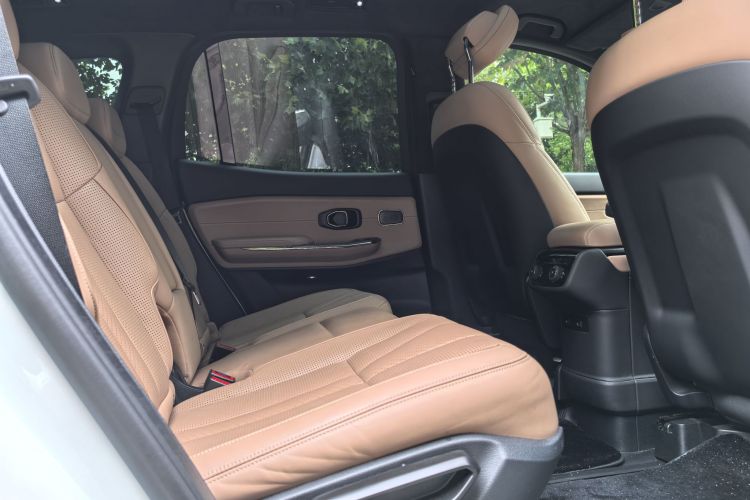 蔚来ES8 2022款 100kWh 签名版 七座中控内饰7007