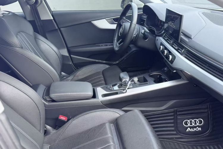 奥迪A4L 2020款 40 TFSI 时尚动感型中控内饰7001